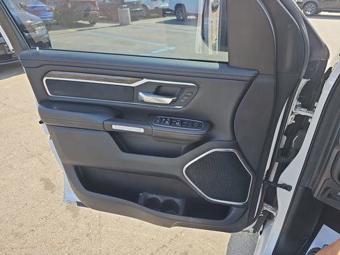 Used 2019 RAM 1500 Laramie RWD image 31