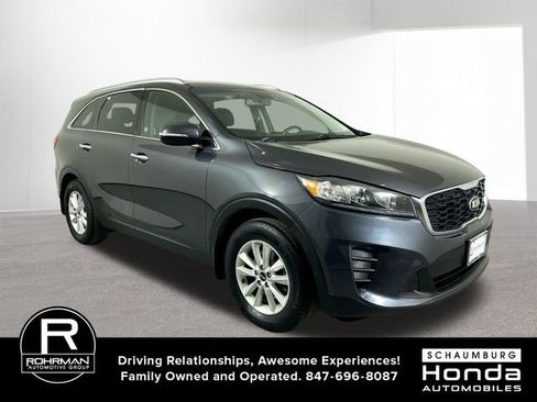 Used 2019 Kia Sorento LX w/ LX Convenience Package image 3