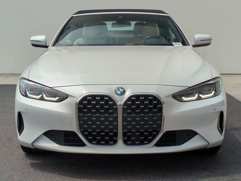 Used 2022 BMW 430i Convertible w/ Premium Package RWD image 3