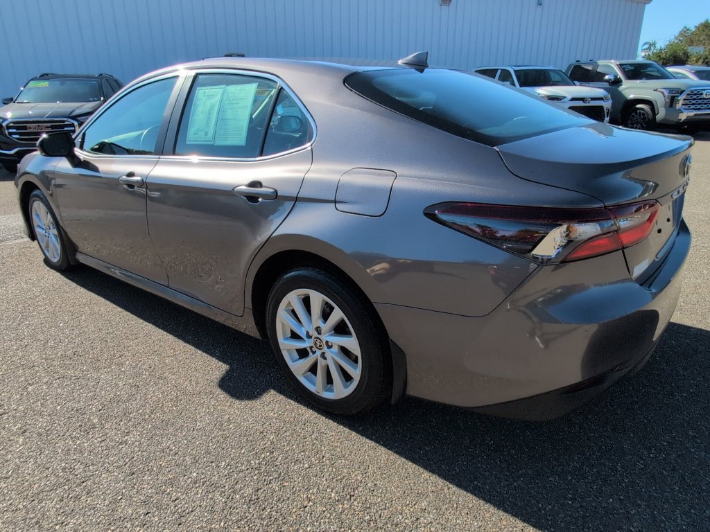 Used 2023 Toyota Camry LE FWD image 4
