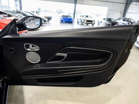 Used 2021 Aston Martin DB11 Volante image 24