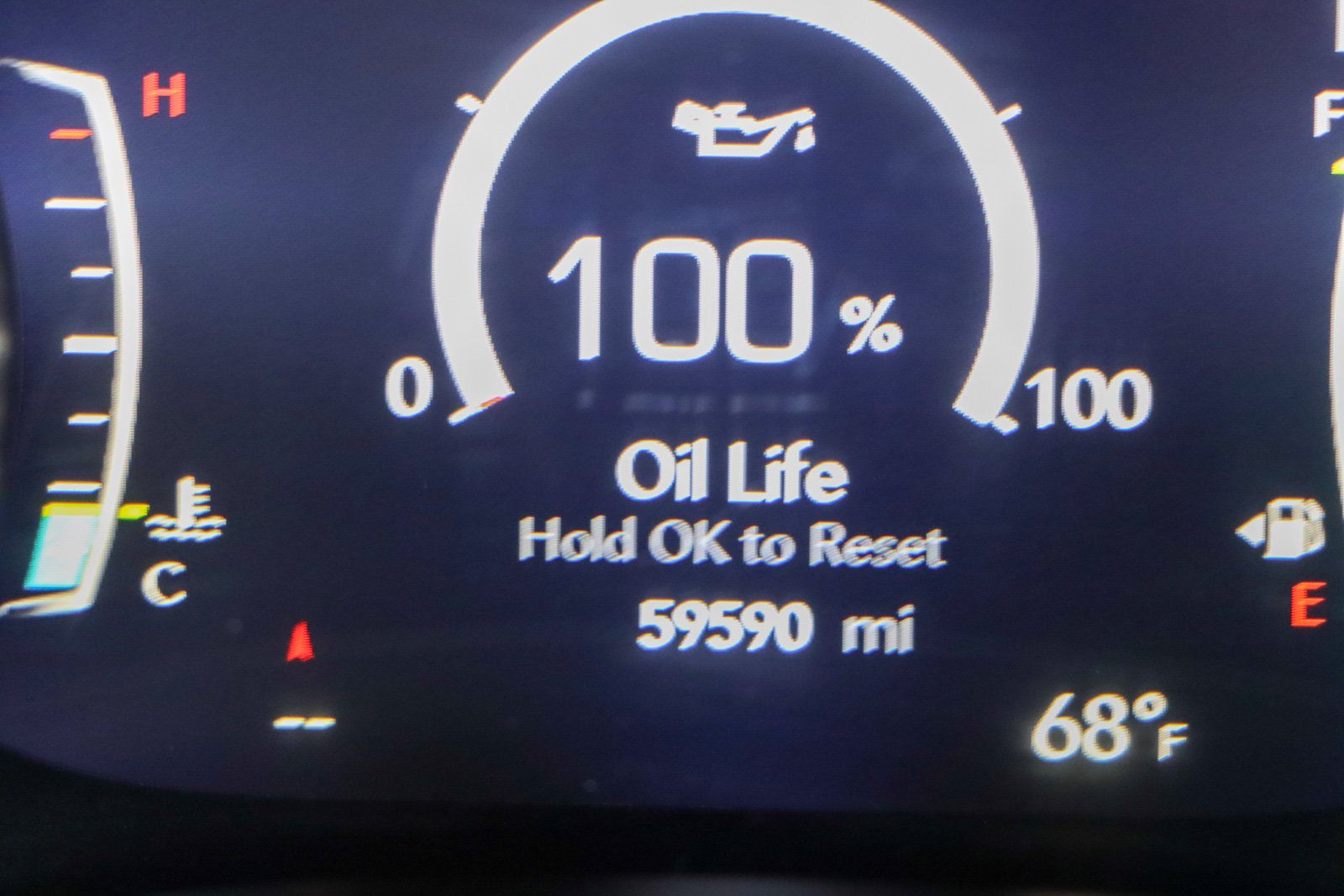Used 2023 Chrysler Pacifica Touring-L FWD image 16