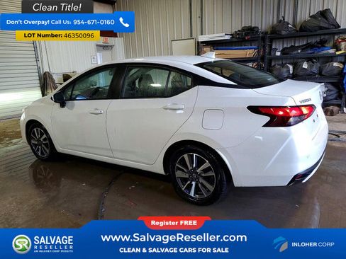 Used 2025 Nissan Versa SV image 3