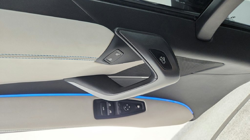 Used 2015 BMW i8 AWD/4WD image 87