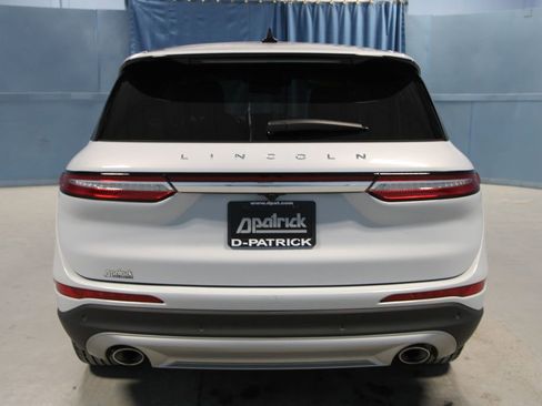 Used 2025 Lincoln Corsair AWD image 34