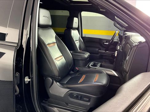 Used 2022 GMC Sierra 2500 AT4 w/ AT4 Preferred Package AWD/4WD image 9