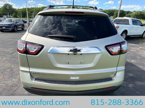 Used 2017 Chevrolet Traverse LT w/ Style and Technology Package AWD/4WD image 4