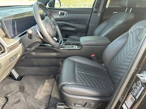 Used 2024 Kia Sorento SX Prestige image 29