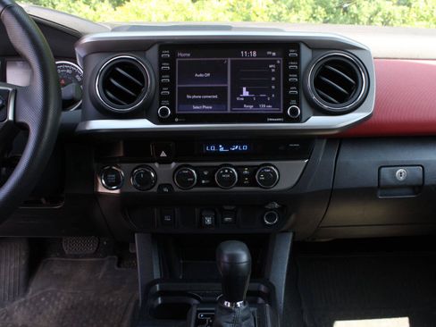 Used 2023 Toyota Tacoma SR5 AWD/4WD image 11