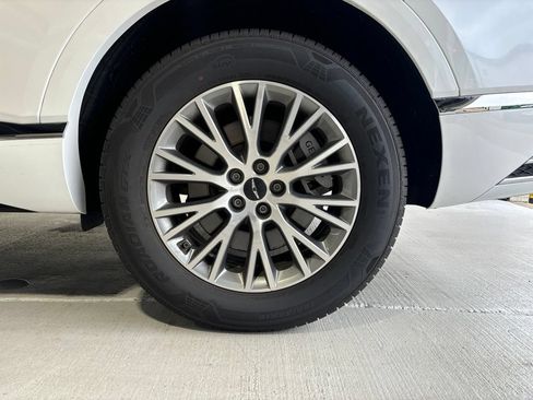 Used 2025 Genesis GV80 2.5T Standard AWD/4WD image 6