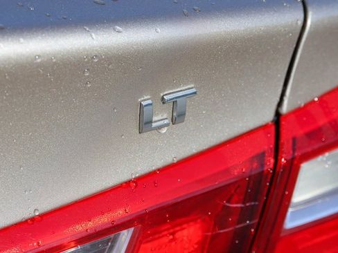 Used 2025 Chevrolet Malibu LT image 8