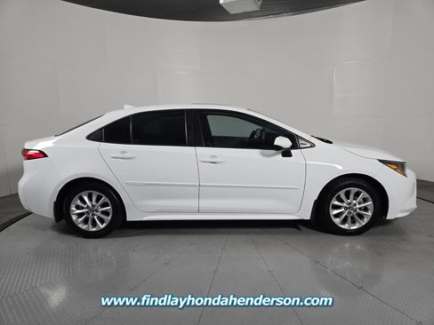 Used 2022 Toyota Corolla LE w/ LE Premium Package FWD image 7