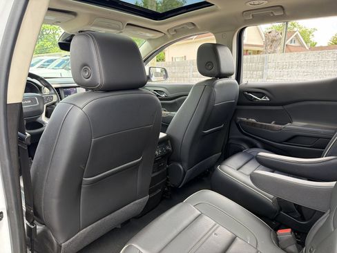 Used 2023 GMC Acadia Denali w/ Denali Ultimate Package AWD/4WD image 25