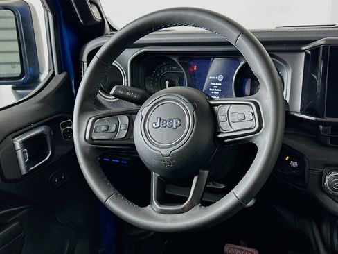 Used 2024 Jeep Wrangler Unlimited Rubicon 4xe AWD/4WD image 18