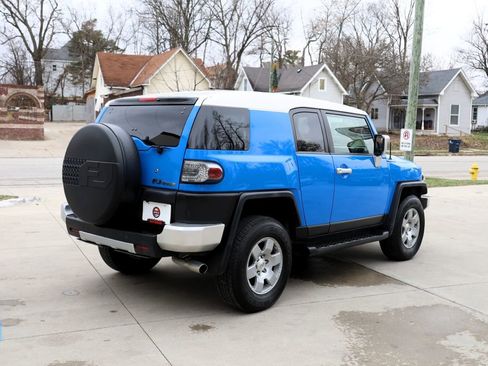 Used 2007 Toyota FJ Cruiser 4WD image 7