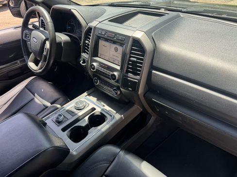 Used 2019 Ford Expedition XLT w/ Equipment Group 201A AWD/4WD image 30