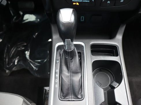 Used 2017 Ford Escape SE w/ Equipment Group 201A image 36