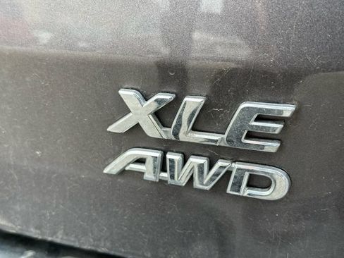 Certified 2019 Toyota Sienna XLE w/ XLE Navigation Package AWD/4WD image 12