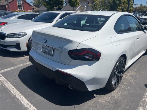 Used 2023 BMW 230i Coupe w/ Convenience Package RWD image 5