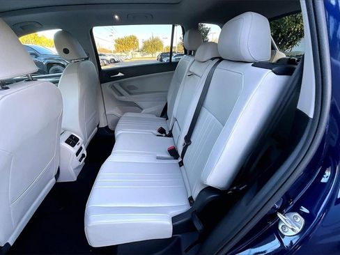 Certified 2023 Volkswagen Tiguan SE w/ Panoramic Sunroof Package image 17