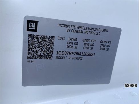 Used 2021 GMC Savana 3500 w/ Power Convenience Package RWD image 18