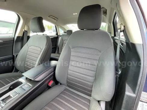 Used 2019 Ford Fusion SE FWD image 21