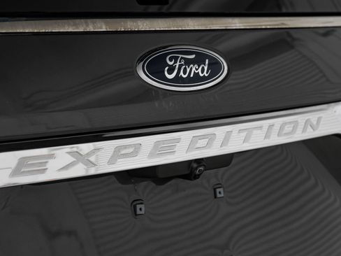 Used 2019 Ford Expedition Limited w/ Cargo Package image 62