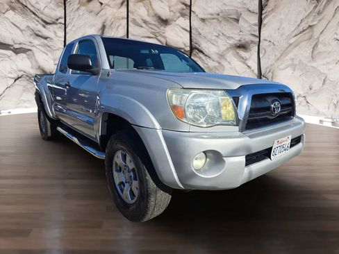 Used 2006 Toyota Tacoma PreRunner image 3