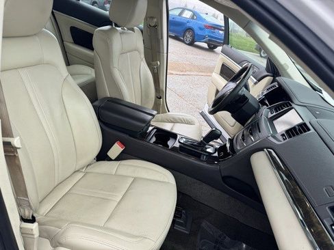 Used 2014 Lincoln MKS AWD w/ Equipment Group 101A image 40