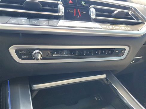 Used 2019 BMW X5 xDrive50i w/ M Sport Package image 26