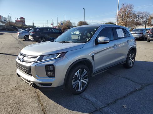 Used 2023 Mitsubishi Outlander Sport SE image 4