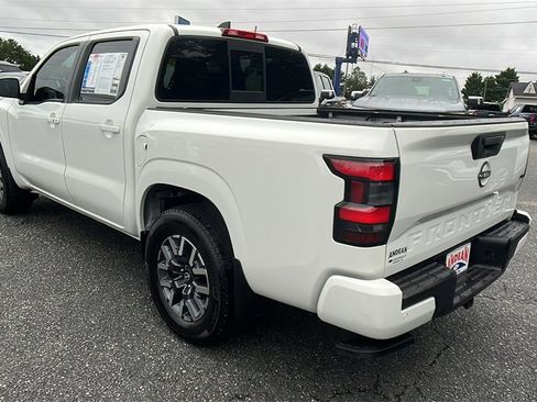 Used 2022 Nissan Frontier SV image 7