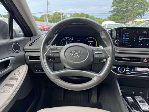 Used 2022 Hyundai Sonata Limited w/ Cargo Package FWD image 22
