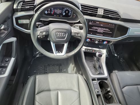 Used 2023 Audi Q3 2.0T Premium Plus w/ Premium Plus Package AWD/4WD image 18