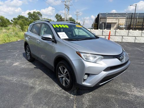Used 2016 Toyota RAV4 XLE AWD/4WD image 8