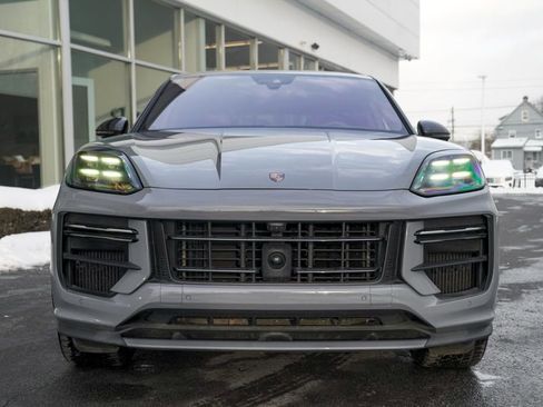 Used 2024 Porsche Cayenne Turbo GT AWD/4WD image 20