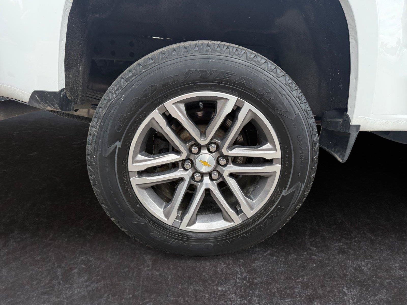 Used 2022 Chevrolet Colorado W/T w/ Custom Special Edition RWD image 15