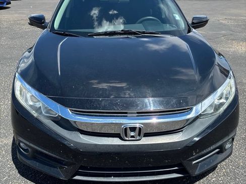 Used 2017 Honda Civic EX-T image 2