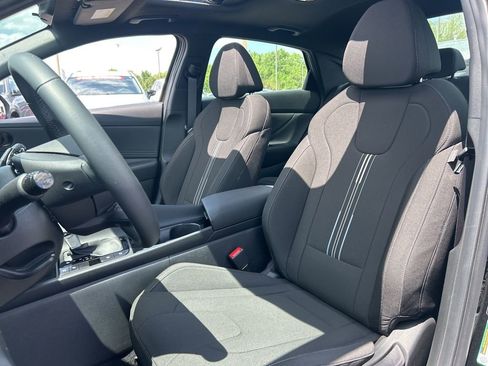 New 2026 Hyundai Elantra SEL Sport Premium FWD image 23