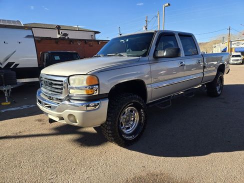 Used 2005 GMC Sierra 2500 SLE w/ Heavy-Duty Power Package image 3