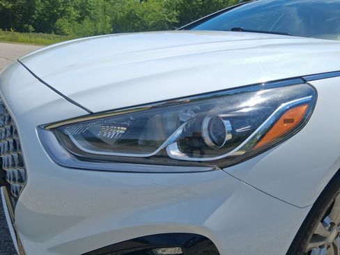 Used 2019 Hyundai Sonata SEL w/ Tech Package 02 FWD image 9