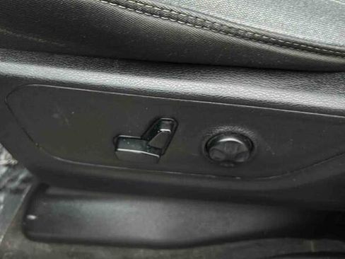 Used 2021 RAM 1500 Big Horn image 18