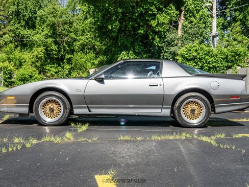 Used 1989 Pontiac Firebird Trans Am RWD image 15