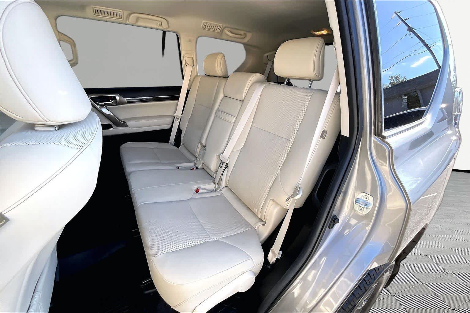 Used 2020 Lexus GX 460 Premium w/ Premium Package AWD/4WD image 20