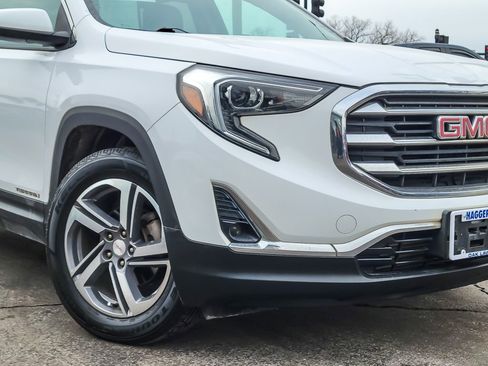 Used 2020 GMC Terrain SLT image 2