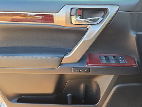 Used 2019 Lexus GX 460 Premium AWD/4WD image 15