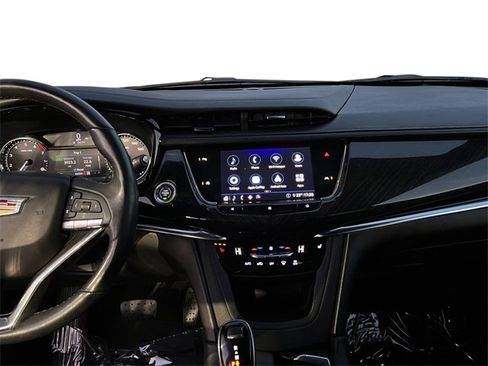 Used 2020 Cadillac XT6 Premium Luxury w/ LPO, Floor Liner Package image 14