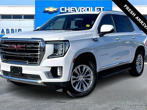 Used 2021 GMC Yukon SLT w/ SLT Luxury Package image 3