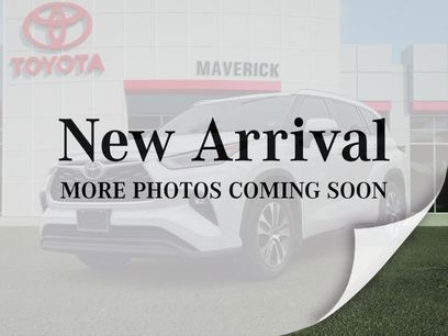 Used 2023 Toyota Highlander XLE