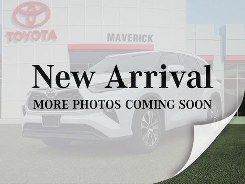 Used 2023 Toyota Highlander XLE FWD image 1